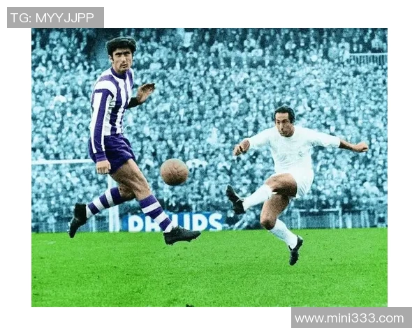 右脚踢出传奇足球史上最伟大的右脚明星球员盘点与回顾